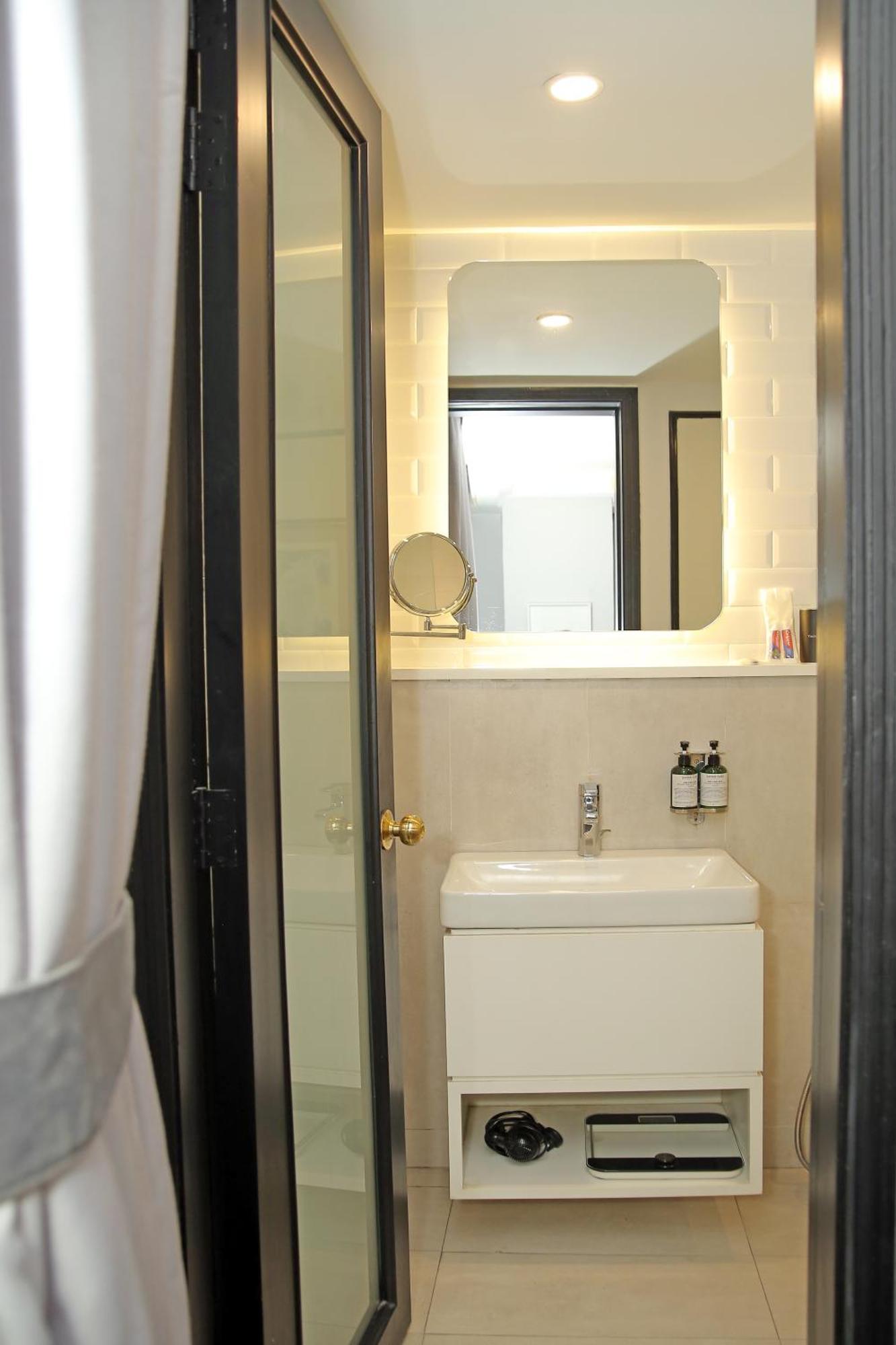 Ambiance Boutique Art Hotel Lahore Chambre photo A wet room